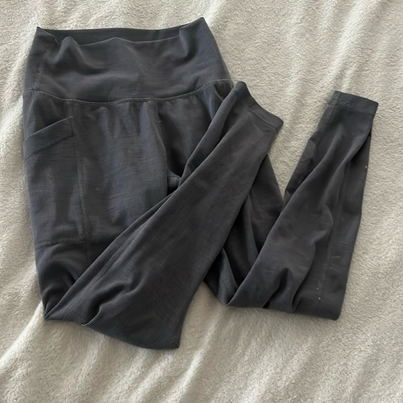 grey athletic leggings - Picture 1 of 2